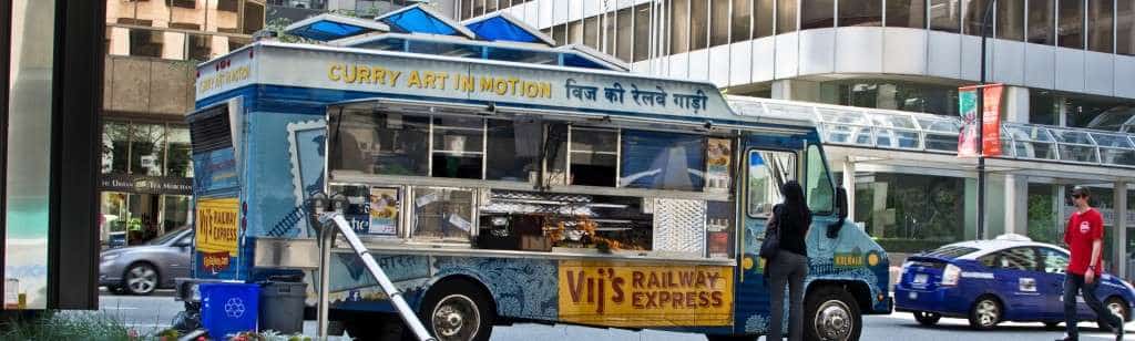 Cel mai apreciat restaurant in Canada – un autobuz cu mancare indiana
