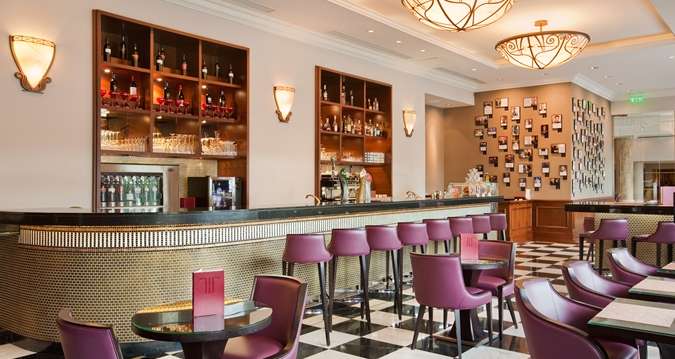 Un nou meniu la Café Athénée Hilton – farmecul frantuzesc la Bucuresti
