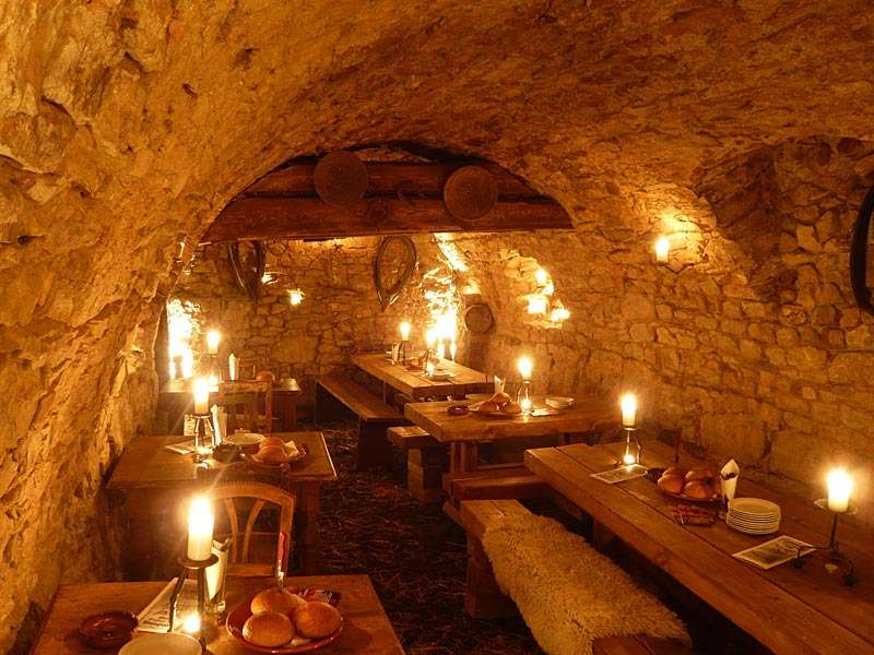 Restaurante medievale pentru fanii Game of Thrones