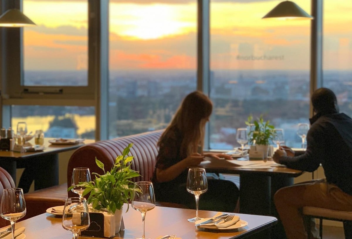 Restaurante la înălțime în București. 14 locuri cu vedere spectaculoasă