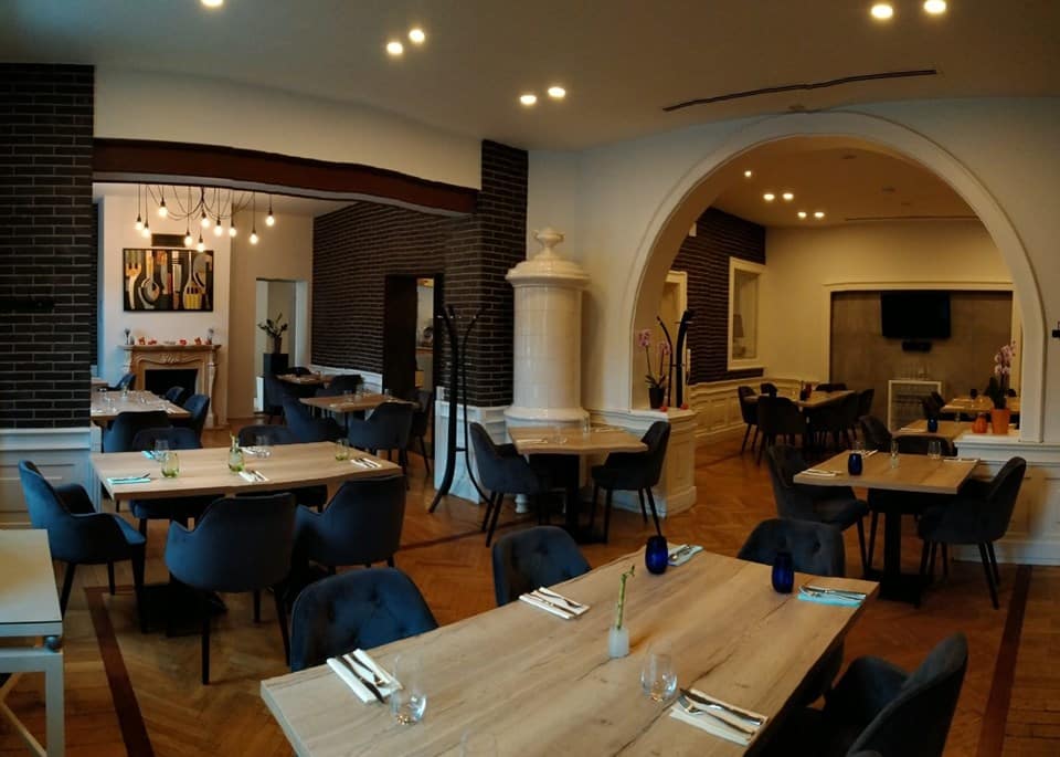 interiorul restaurantului Graf din Oradea