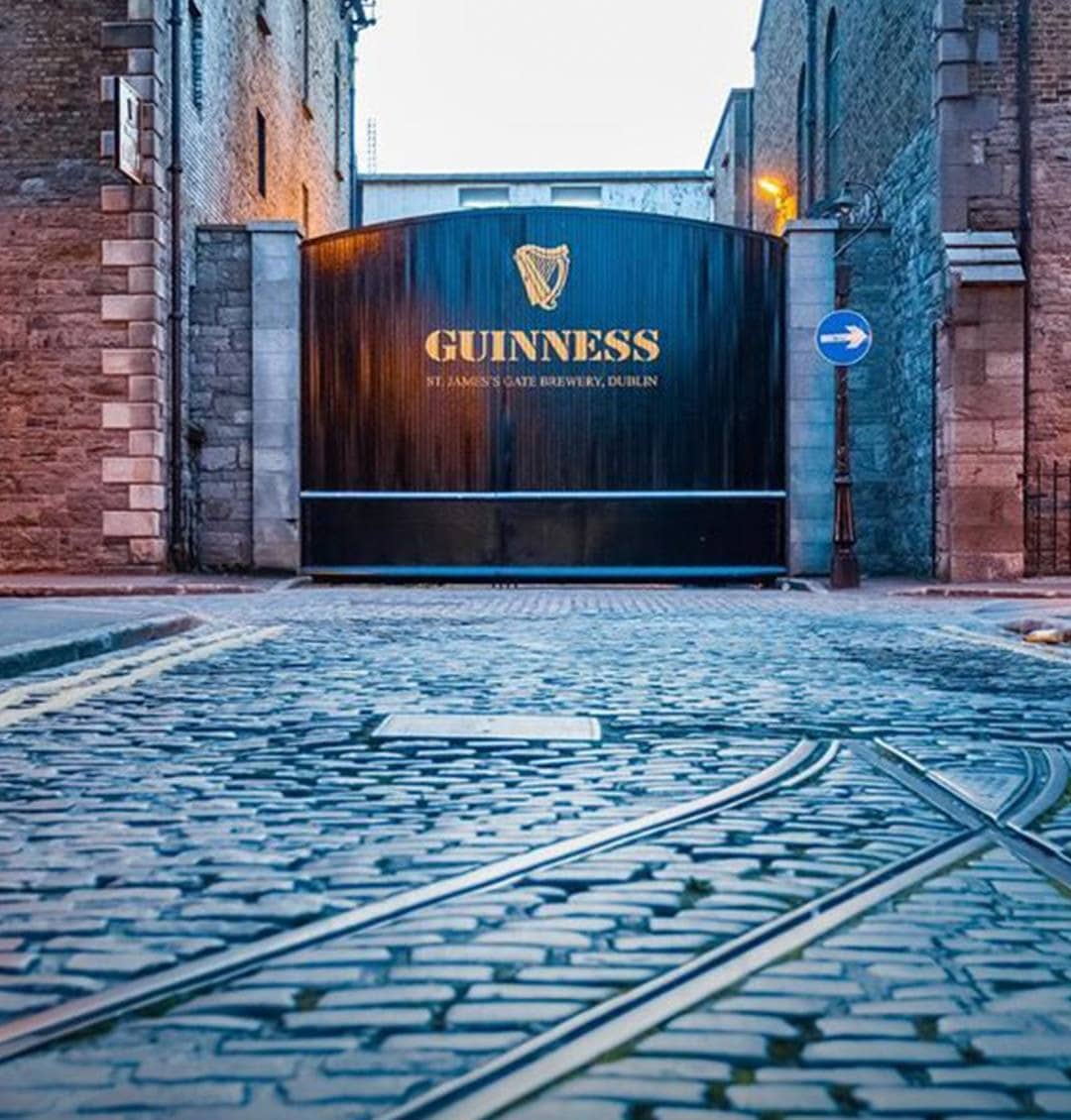 intrarea de la fabrica de bere Guinness din Dublin