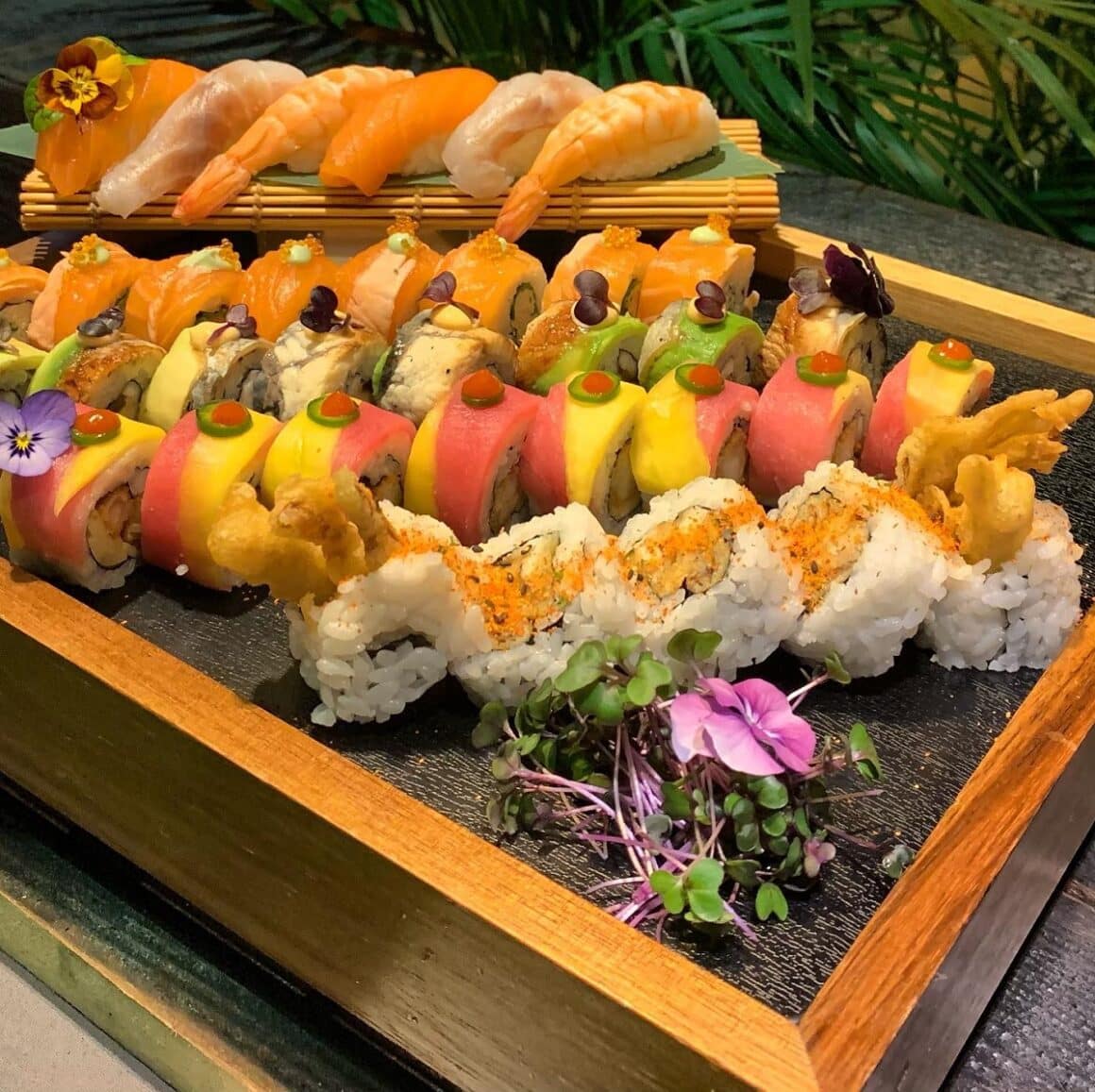 rulouri de sushi de la Edo Sushi