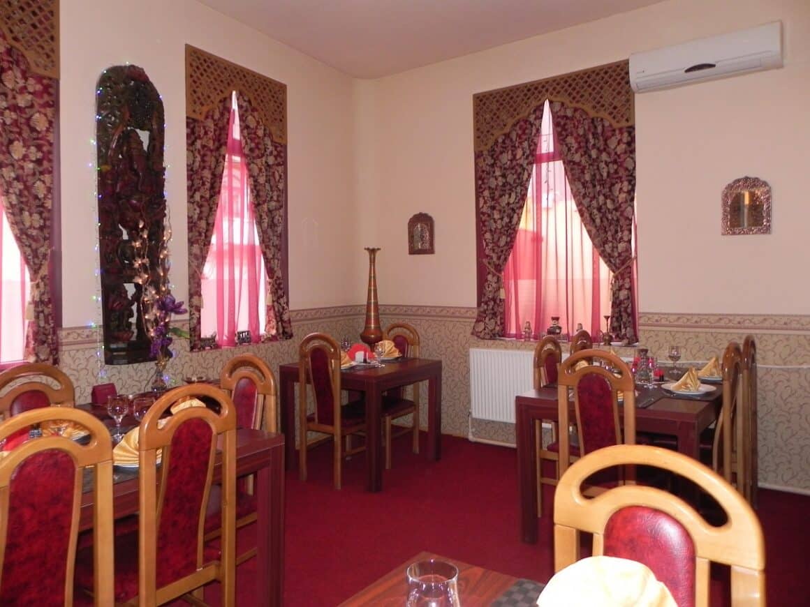 Restaurantul Haveli din bucurețti, cu specific indian, decorat in stil oriental