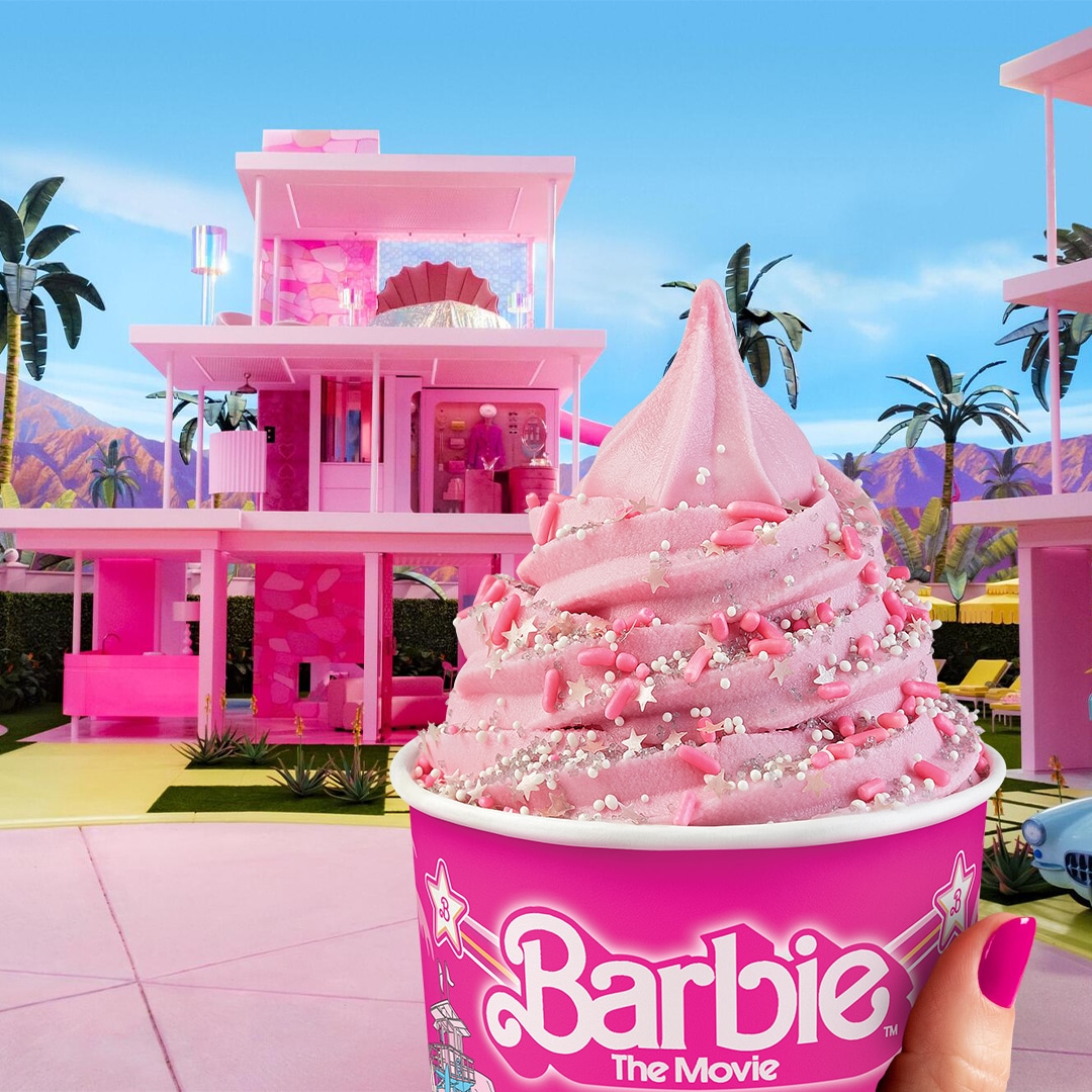 inghetata Barbie de la Pinkberry. Barbie mâncare