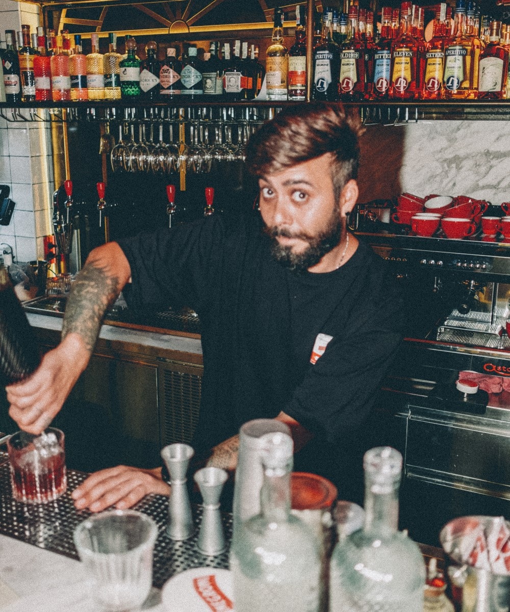 barman de la Negroni Aperitivo Bar București