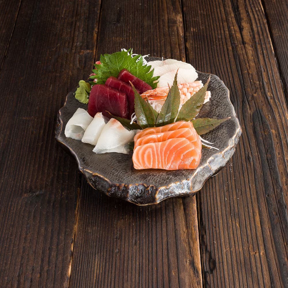sushi si sashimi de la Ruka Izakaya - restaurante japoneze București