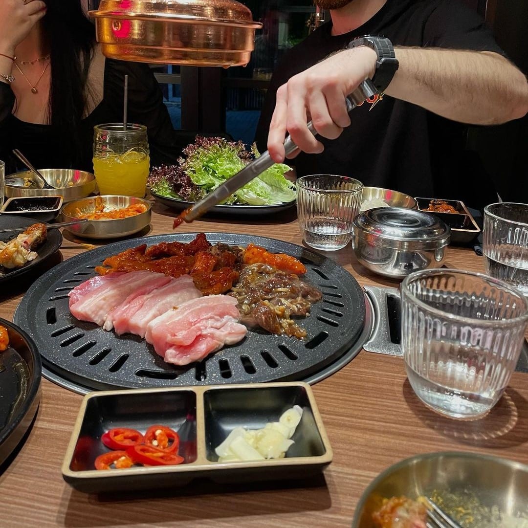 bucati de carne pe gratar coreean, la Jeonjuu
