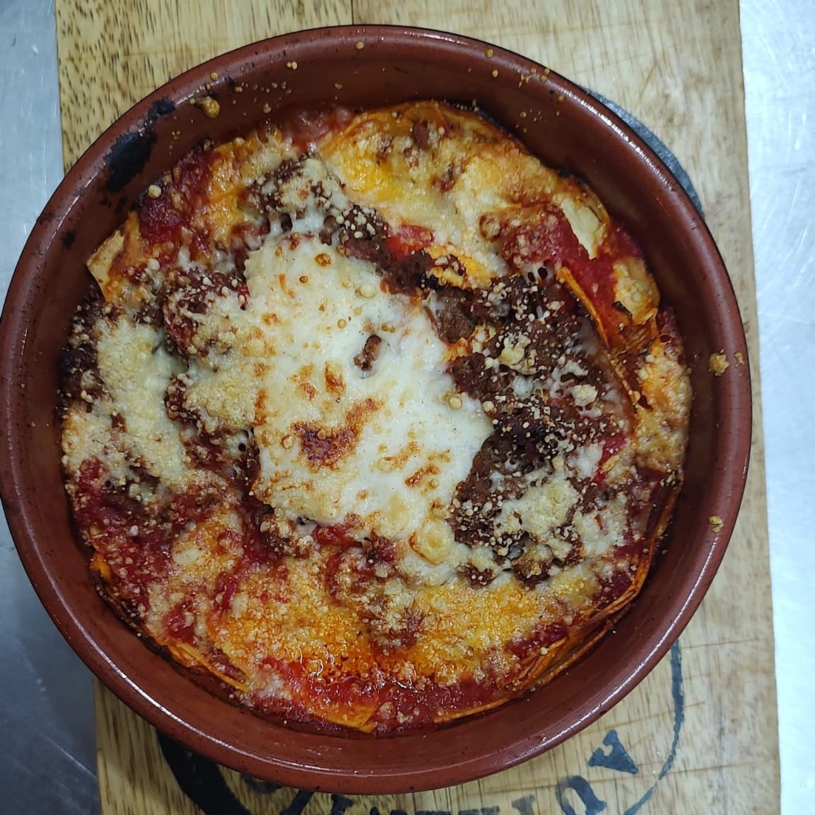 lasagna in bol ceramic