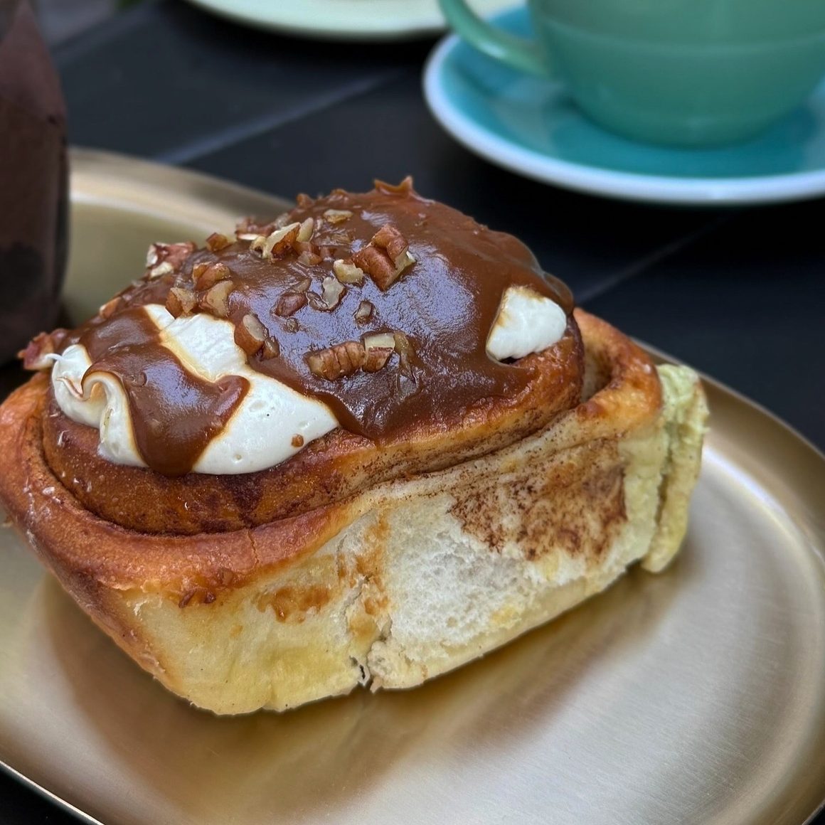 cinnamon rolls în București, de la Am Pm Coffee shop