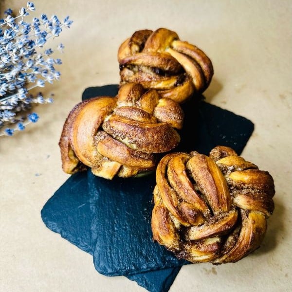 cinnamon rolls în București, de la Blitz n Roll