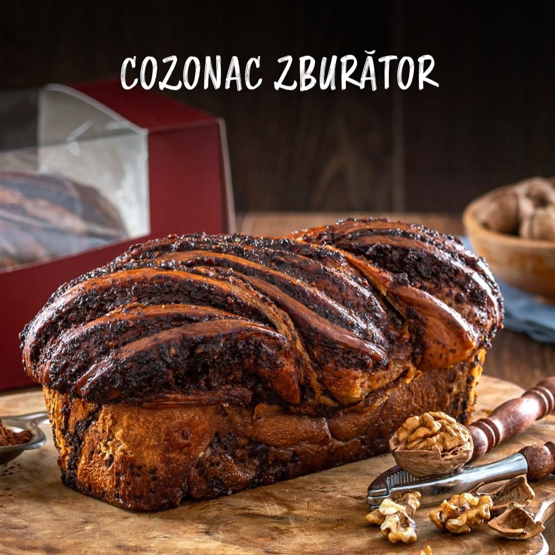 cozonac Zburător cu nucă, din aluat cu maia împletit cu nucă, însiropat cu miere și lămâie de la ana Pan. De unde comanzi pască și cozonac de Paște