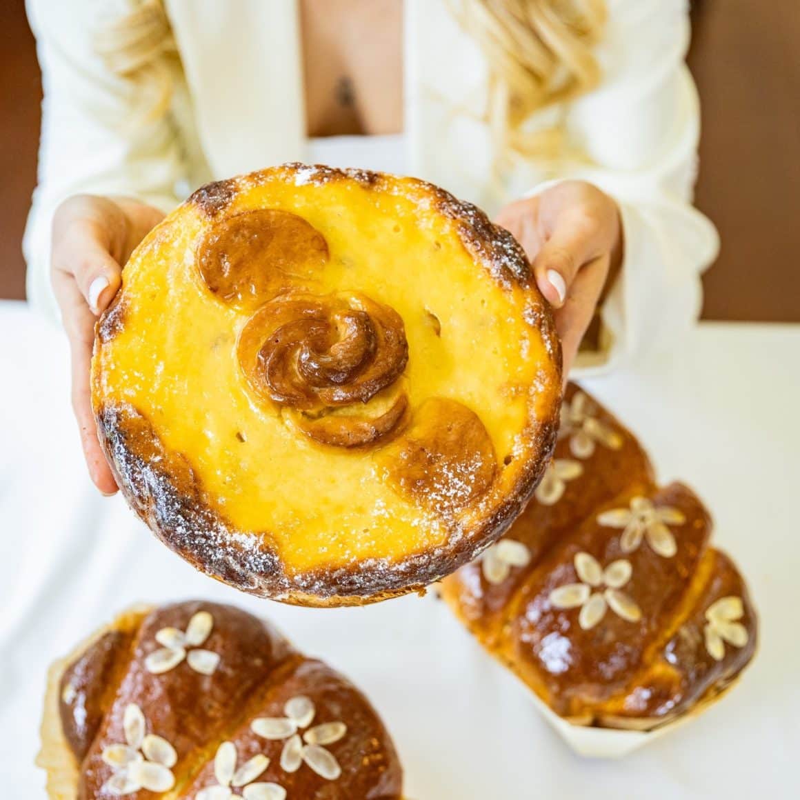 Cozonac și pască pentru masa de Paște de la Casa Doina