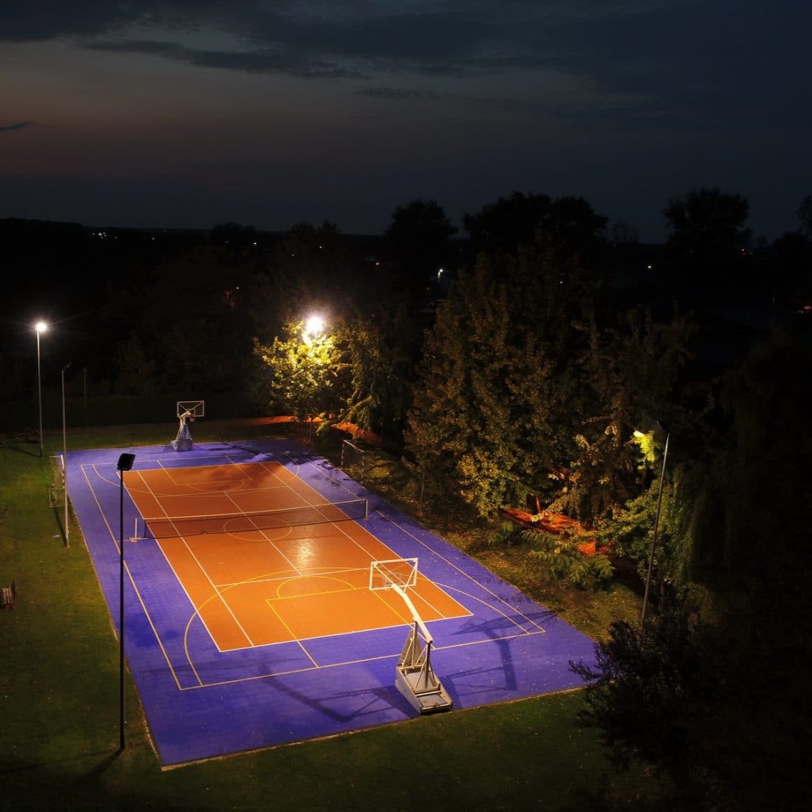 teren de sport cu nocturna la Acacia Village