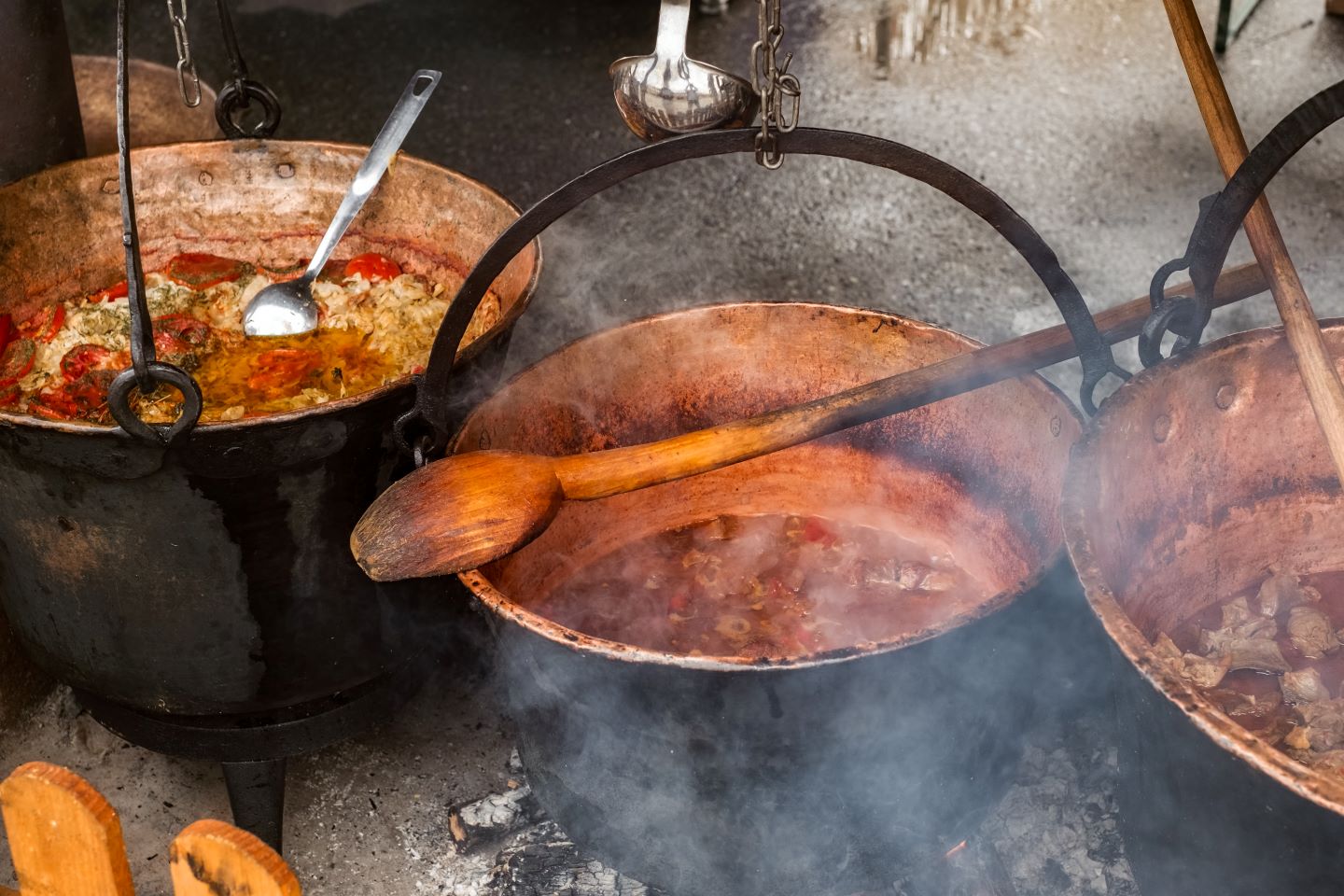 1 Decembrie în restaurante. Ce au pregătit localurile din București