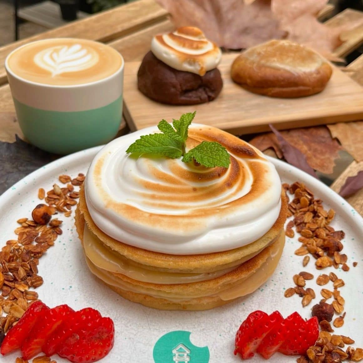 pancakes cu lamaie de la Cookie Beacon București