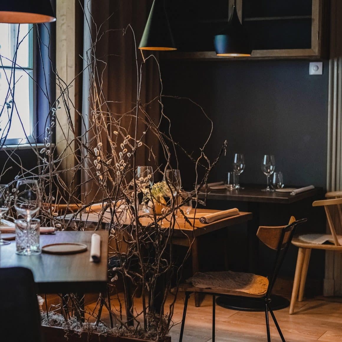 sala de mese din restaurant NOUA - restaurante românești