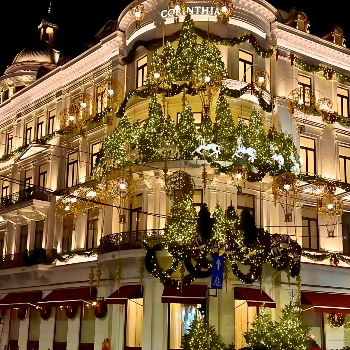 hotel Corinthia București, decorat de craciu. Locații de Crăciun București