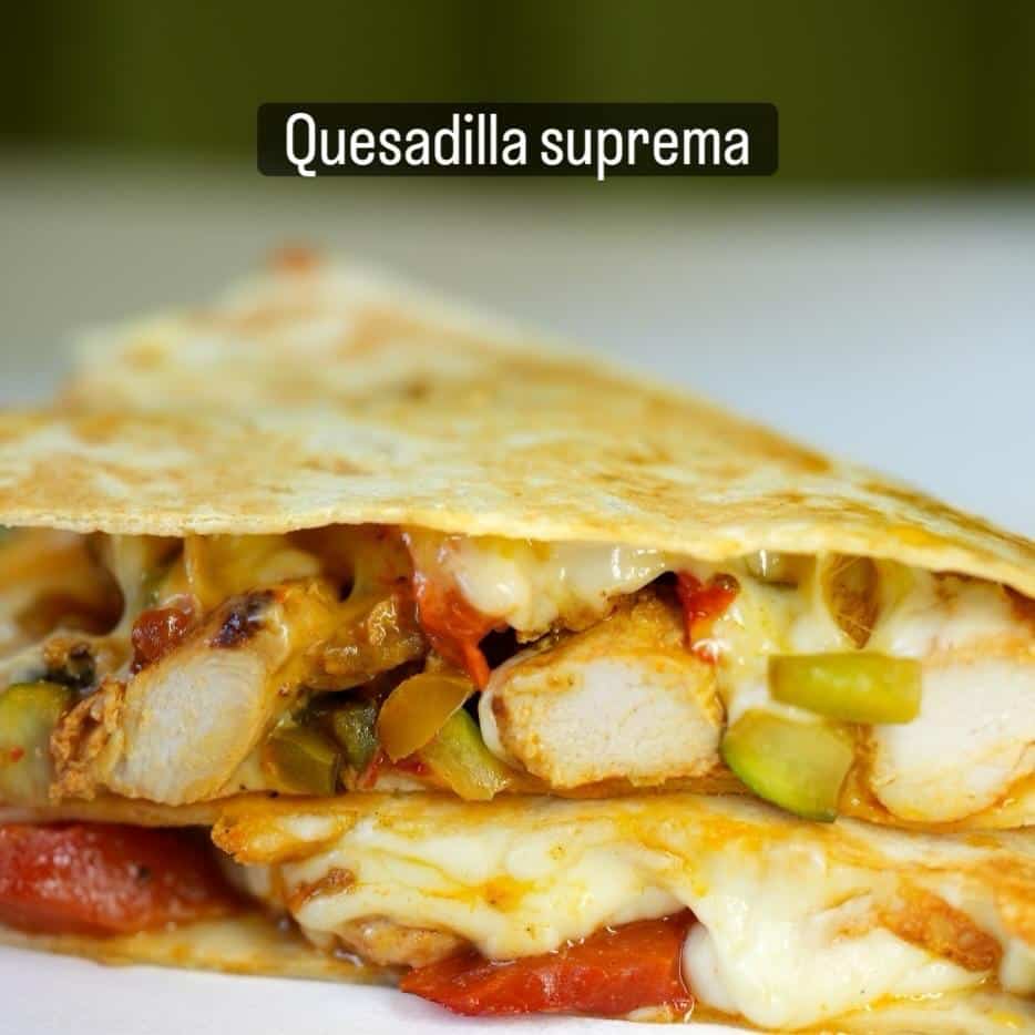 close up cu o quesadilla
