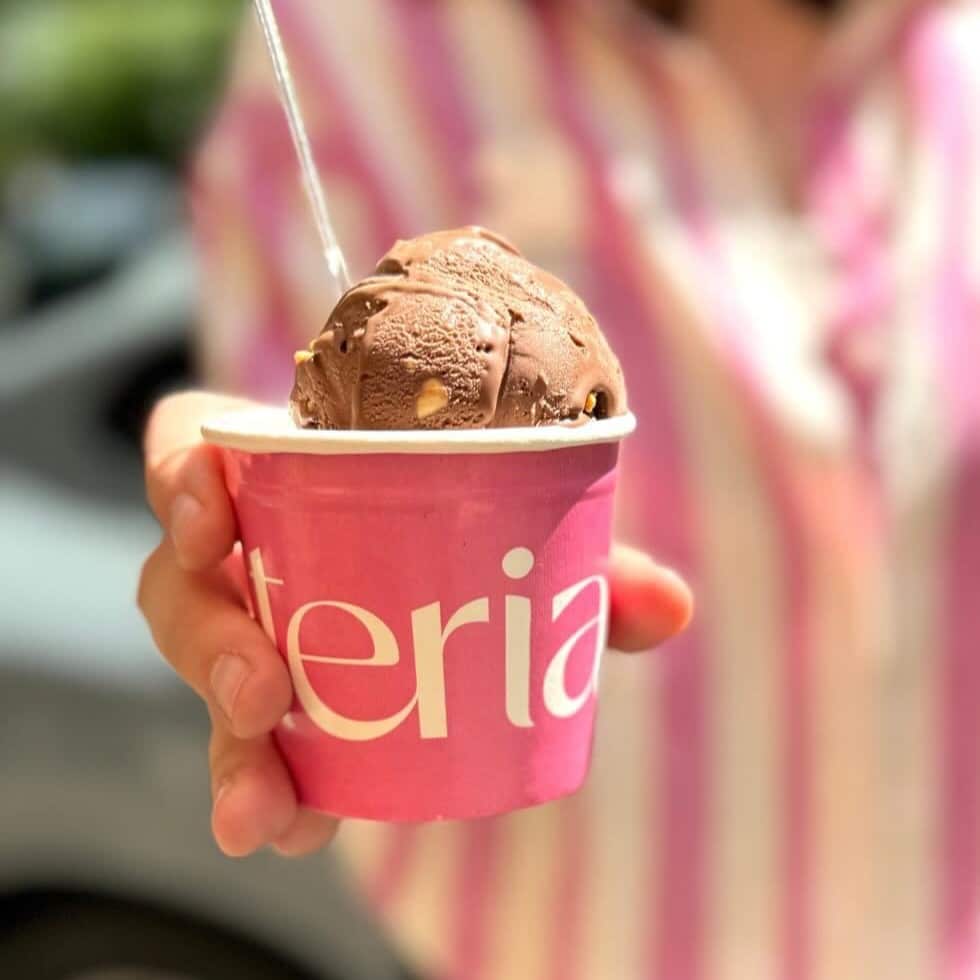 Inghetata cu aroma de eugenie de la Zelateria. Gelaterie București cu cea mai bună înghețată artizanală din București