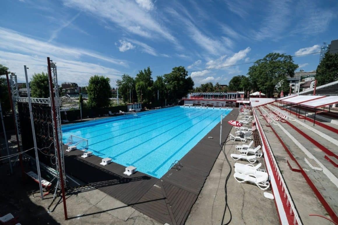 Bazin exterior Dinamo. Piscina in aer liber la Dinamo, pentru agrement