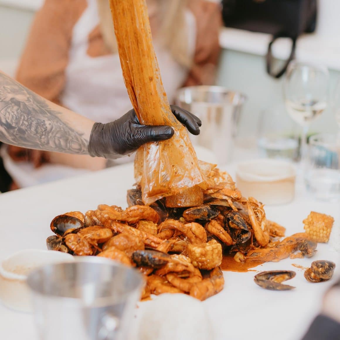 seafood boil in sos cajun de la Juicy Crab