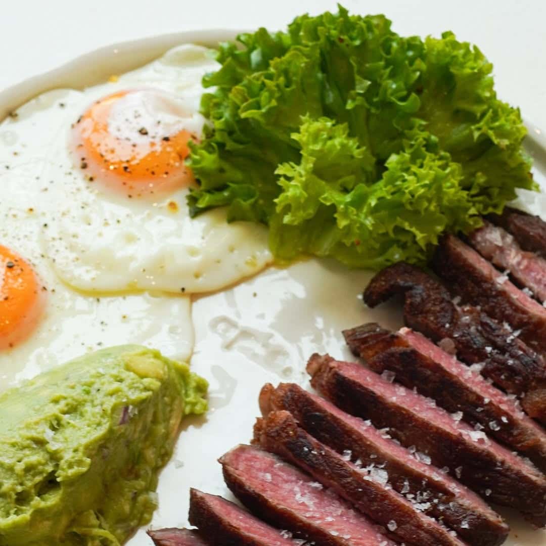  Steak & Egg Apio Herăstrău