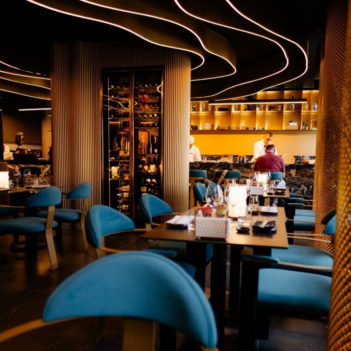 imagine din interiorul restaurantului Oyabun București