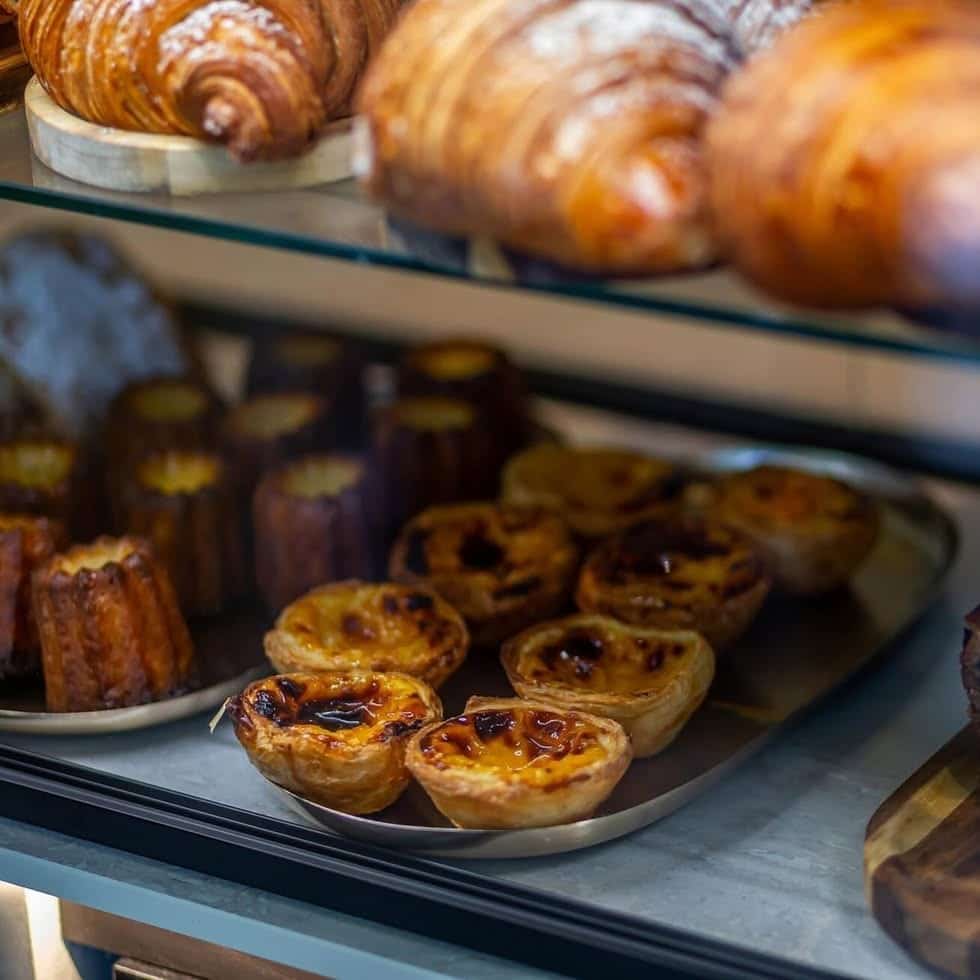 produse de patiserie de la Bread & Spices