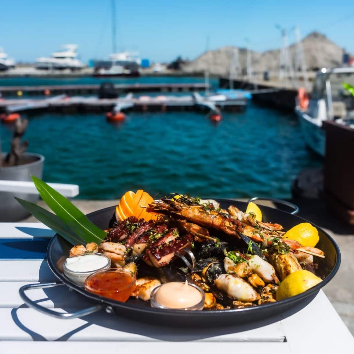 platou cu fructe de mare