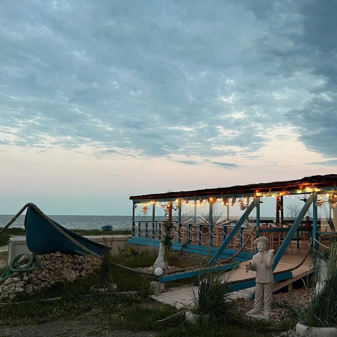 Cherhana la Plage din corbu, restaurant pescaresc pe plaja. cele mai bune cherhanale de la mare