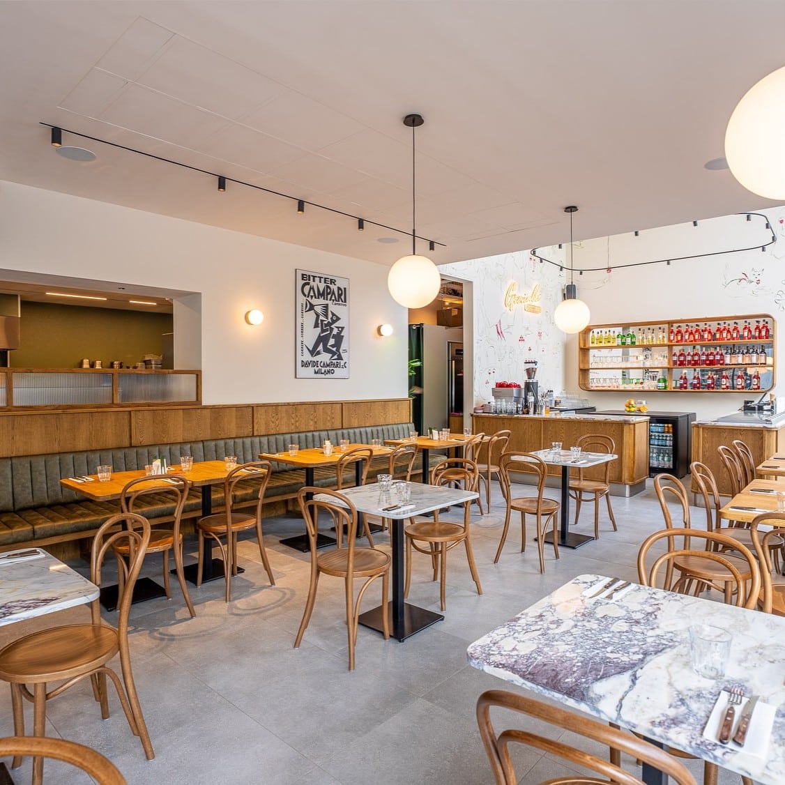 Imagine din interiorul Pizzeria Geniale, unde mergi pentru quick bites în București