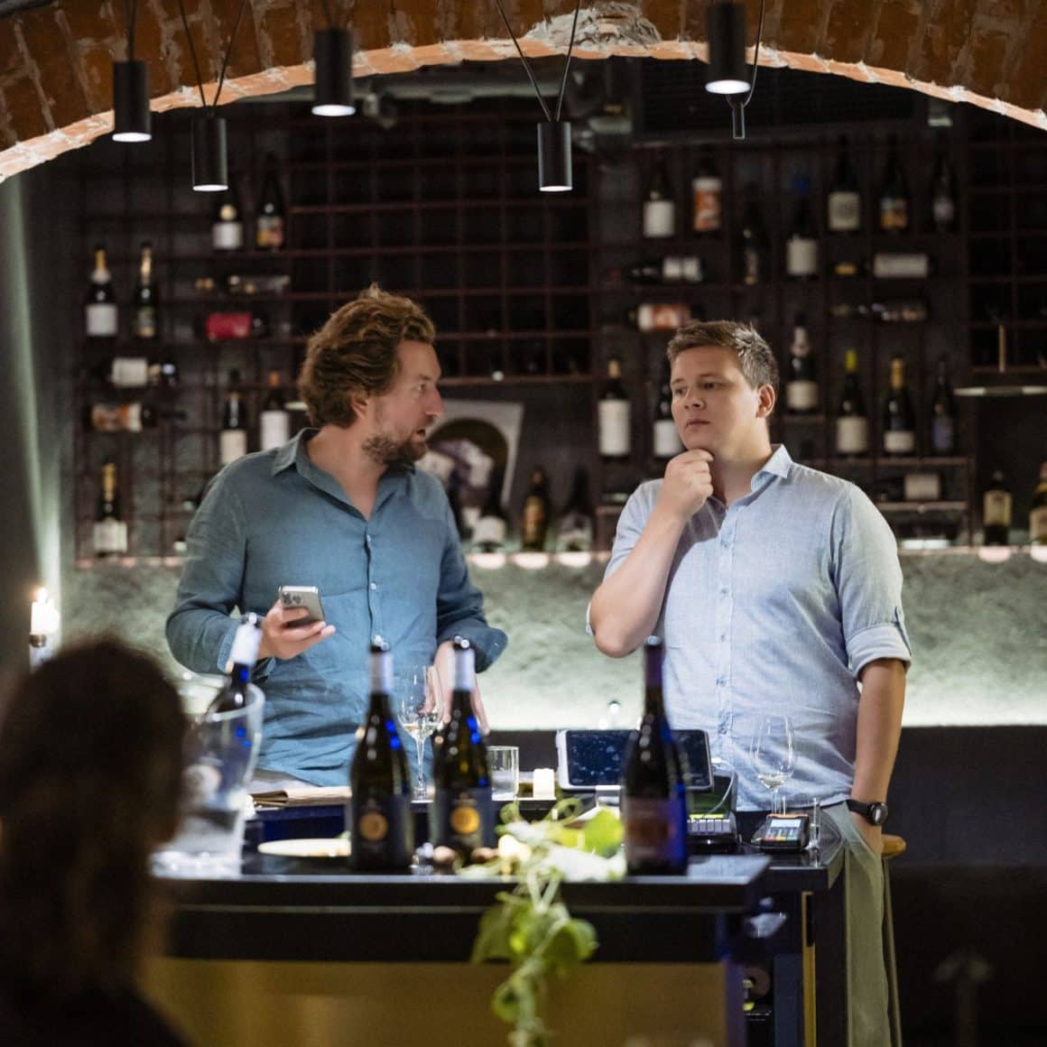 cine tematice cu wine pairinf la Sip Coffee & Wine Bar