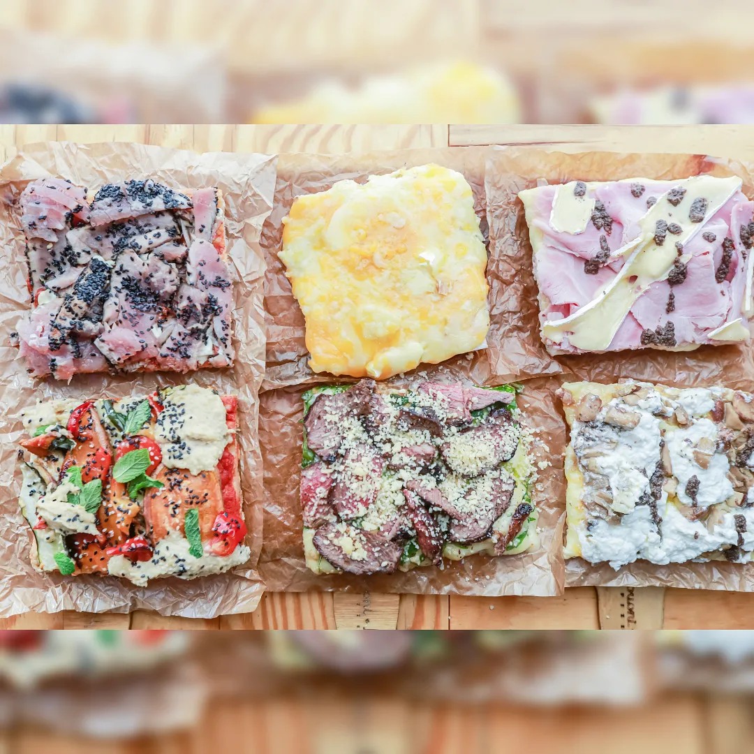 Pizza al taglio de la Buoni e Bravi, cu toppinguri ca în Italia – perfectă pentru prânzul pe fugă și parte din snack culture în București.