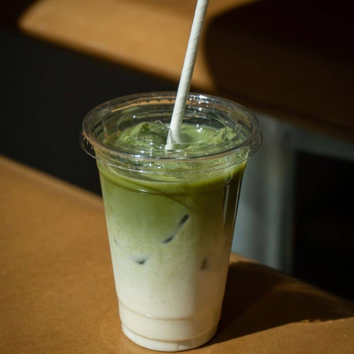 Iced matcha latte în București, fix cum trebuie: răcoritor, lejer și perfect pentru o pauză de după-amiază.
