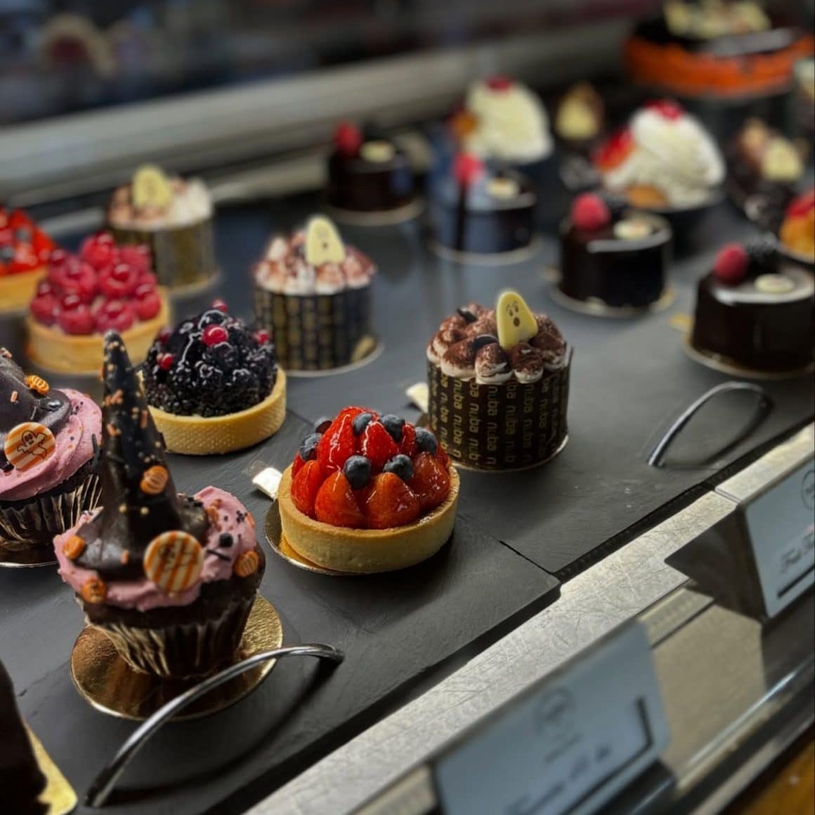 prăjituri și dulciuri de Halloween de la Nuba București