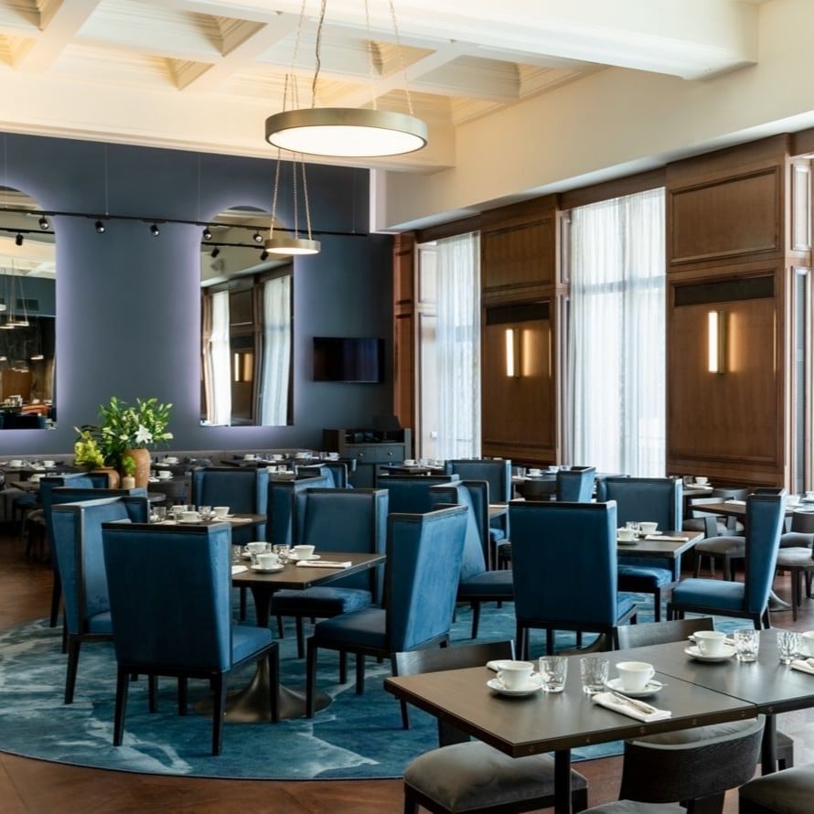 restaurantul Blank din cadrul hotelului Marmorosch din București, distins cu o cheie Michelin Keys în România