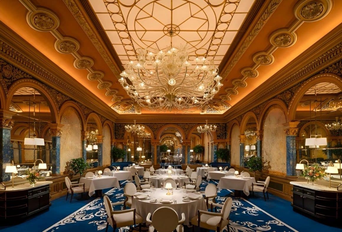 restaurantul hotelului Corinthia Grand Hotel Du Boulevard din București, distins cu 2 chei de Michelin Keys în România