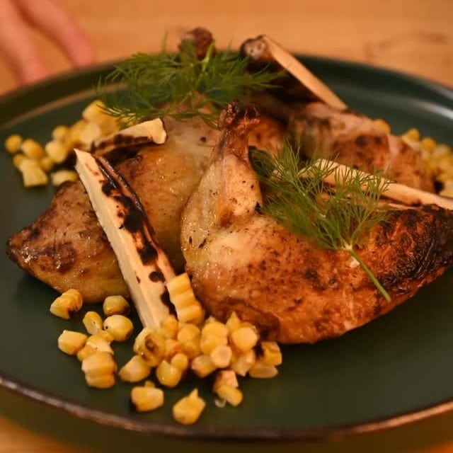 Cocoșel de pădure la jar, cu porumb și sos de inimi, de la DeSoi. Noutăți din meniurile de toamnă de la restaurante București