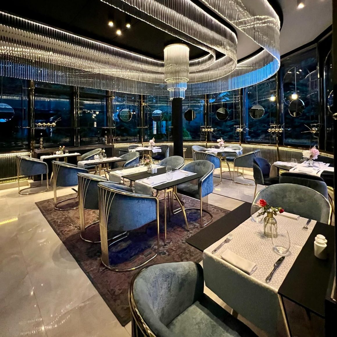 Restaurantul L'Atelier Relais & Chateaux