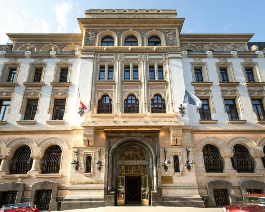 Hotelul Marmorosch din București, fotografiat din exterior