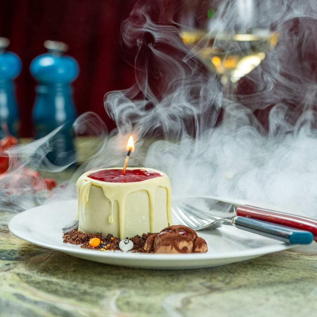 prajitura decorata de halloween de la Tuta București