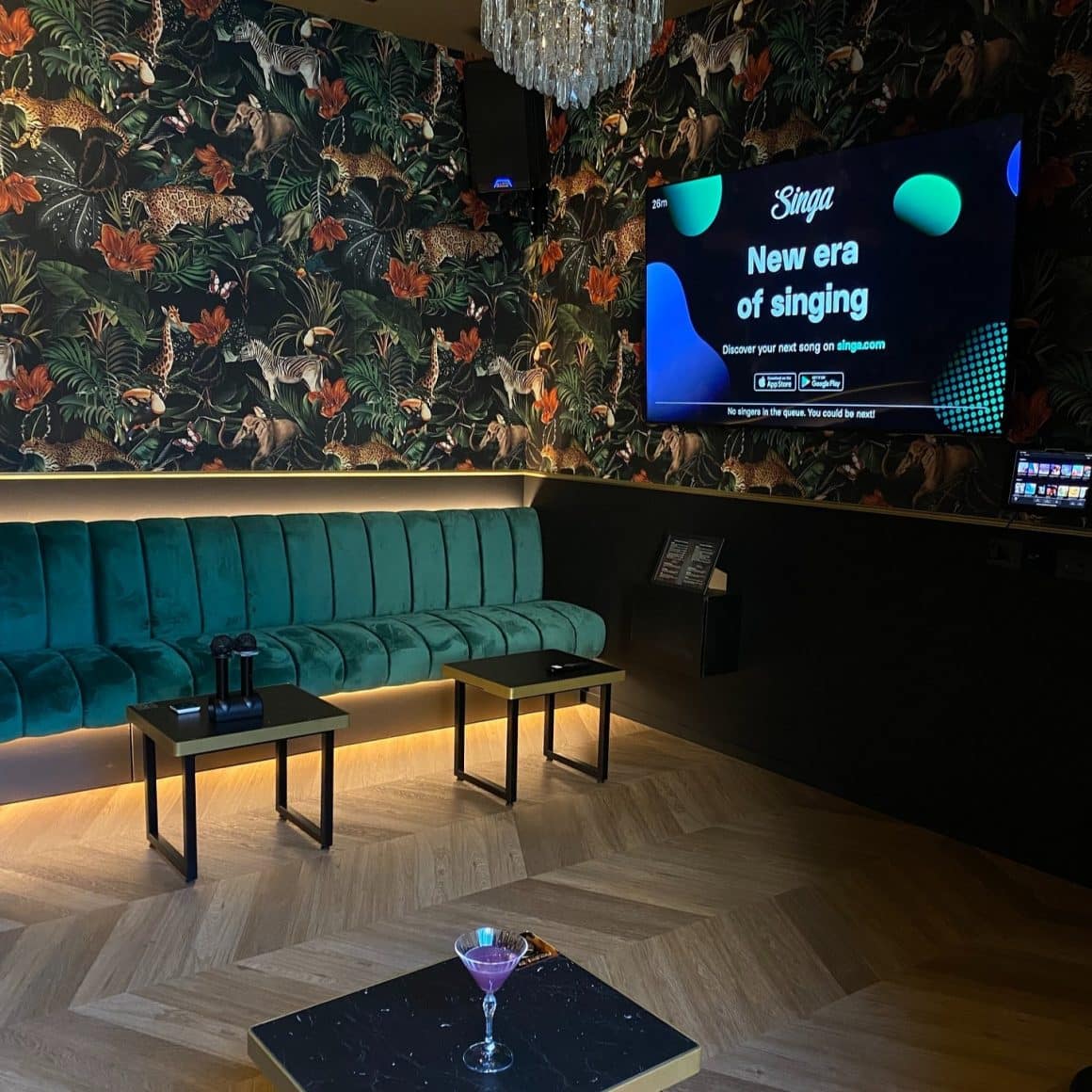 cameră privată de karaoke la Kao București