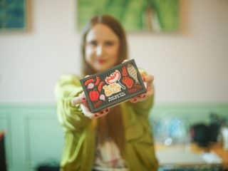 S-a lansat jocul românesc „Te-am pârlit”, de jucat la 49 din 49 de reuniuni cu prietenii