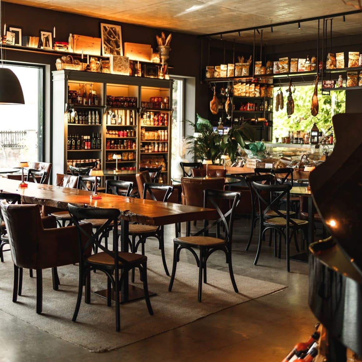 Interiorul restaurantului Artegianale din Brașov