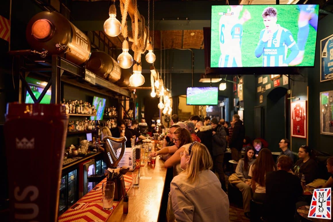 Barul de la Mojo Club în Centrul vechi București
