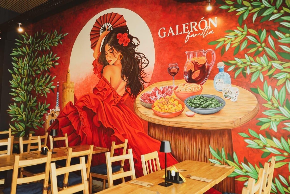 Locuri noi în București: muralul Galerón cu o dansatoare de flamenco, sangria și tapas pe masă