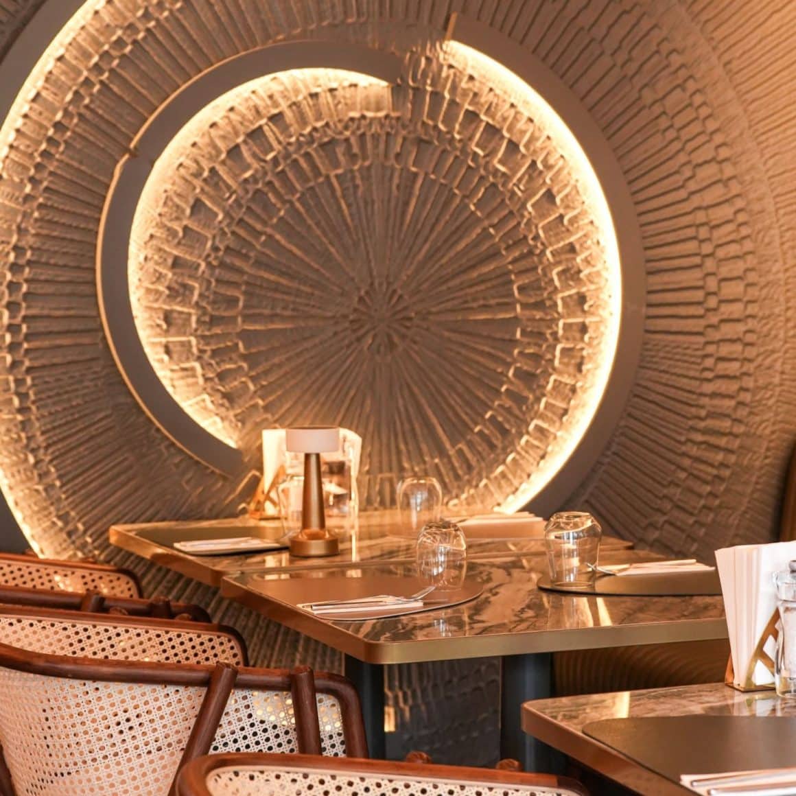 detaliu de decor dinr estaurantul Beyti București